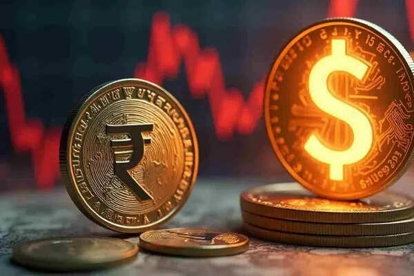 भारतीय रुपये में गिरावट: अमेरिका के टैरिफ का प्रभाव