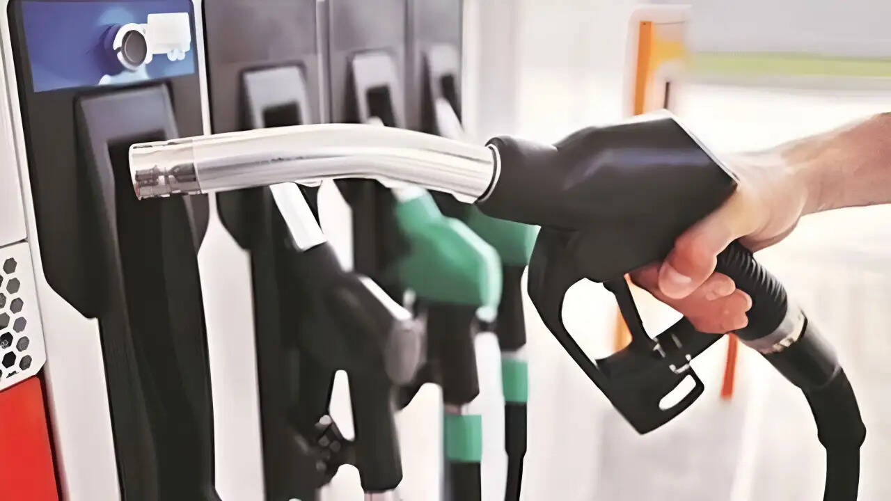 आज के पेट्रोल और डीजल के नए रेट: जानें अपने शहर की कीमतें