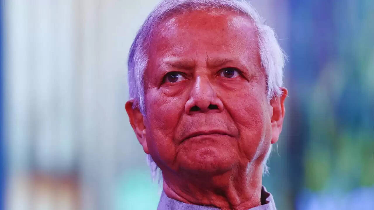 बांग्लादेश में हिंदू अल्पसंख्यकों पर हिंसा को 'फेक न्यूज' बताने वाले मुहम्मद यूनुस का बयान