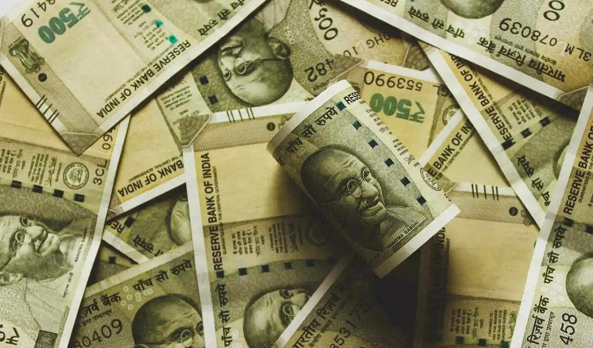 भारतीय रुपये में मजबूती: विदेशी मुद्रा बाजार में 20 पैसे की वृद्धि