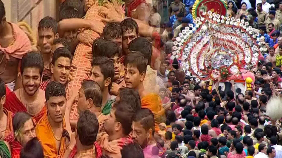 रथ यात्रा 2025: भगवान जगन्नाथ के साथ सुदर्शन चक्र की महिमा