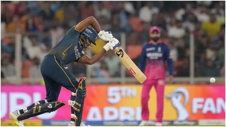 राजस्थान रॉयल्स ने गुजरात टाइटंस को 211 रन का लक्ष्य दिया