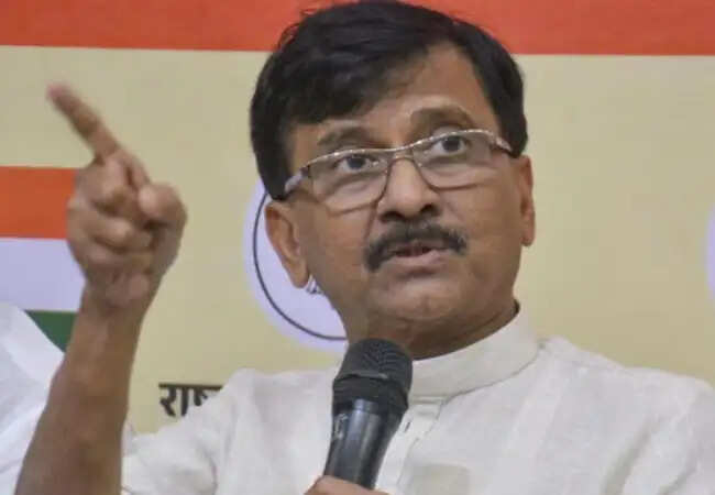 संजय राउत ने राम मंदिर विवाद पर मोहन भागवत से हस्तक्षेप की अपील की
