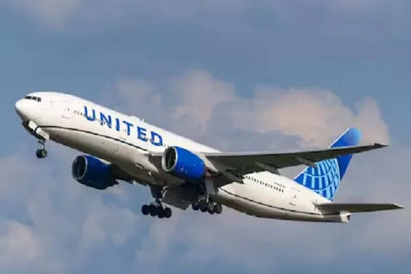 अमेरिका में बोइंग 787 का इंजन उड़ान के दौरान फेल, पायलट ने किया मेडे घोषित
