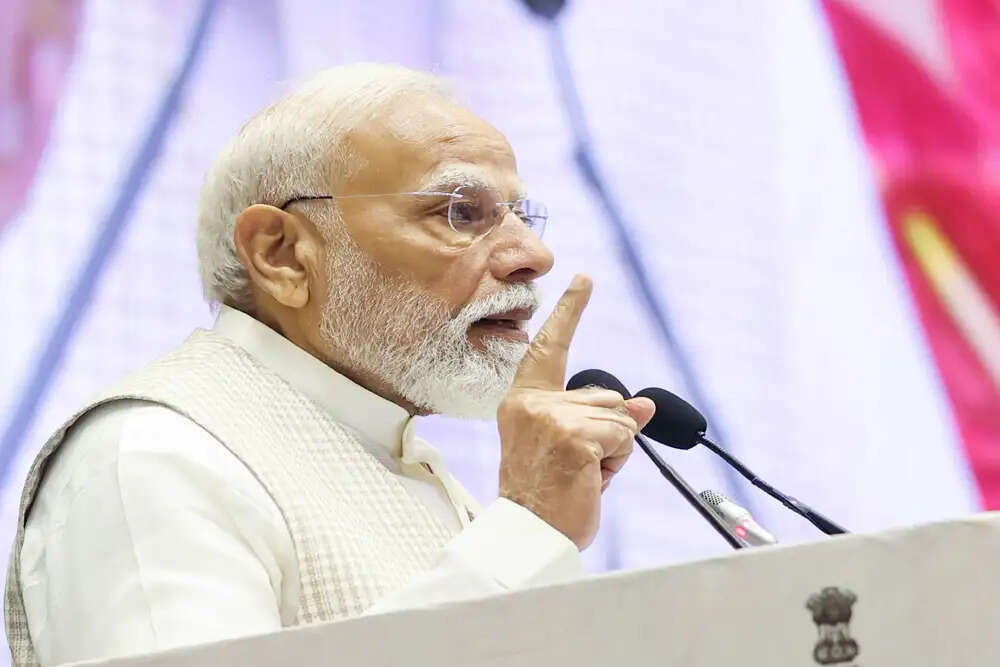 गुजरात में तीर्थयात्रियों पर डंपर का हमला, 7 की मौत