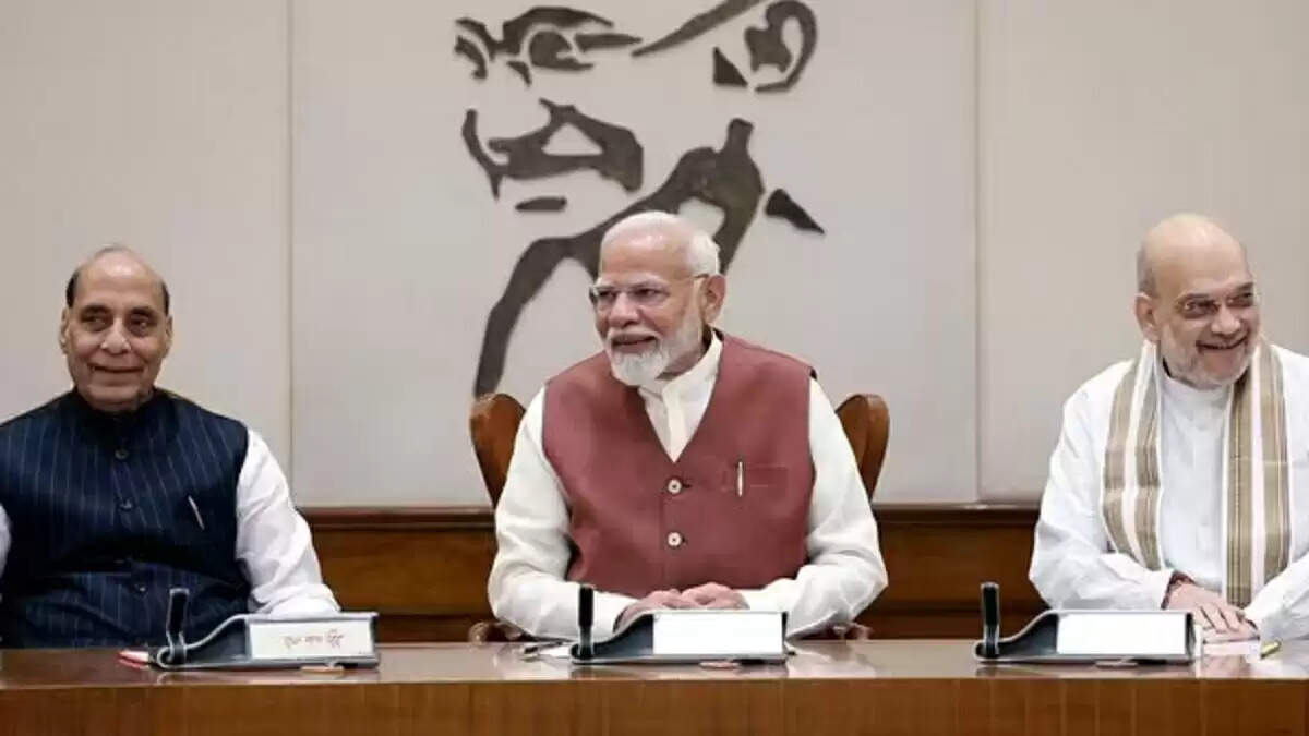 मोदी कैबिनेट ने लिए तीन महत्वपूर्ण निर्णय, आपातकाल के नायकों को मिला सम्मान