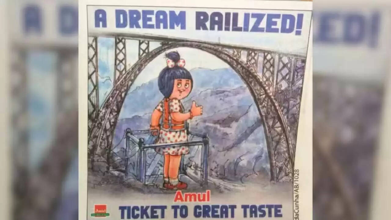 चिनाब रेलवे ब्रिज का अमूल द्वारा अनोखा जश्न