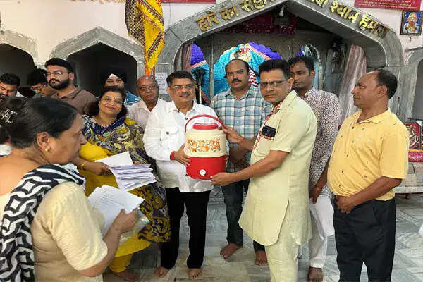 अमित तनेजा फाउंडेशन की गर्मी में राहत देने की पहल