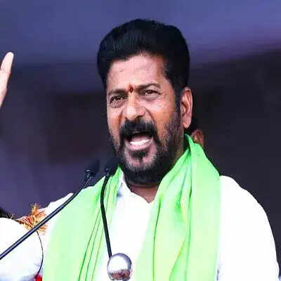 तेलंगाना सरकार का नया नियम: बुजुर्ग माता-पिता की देखभाल न करने पर वेतन में कटौती