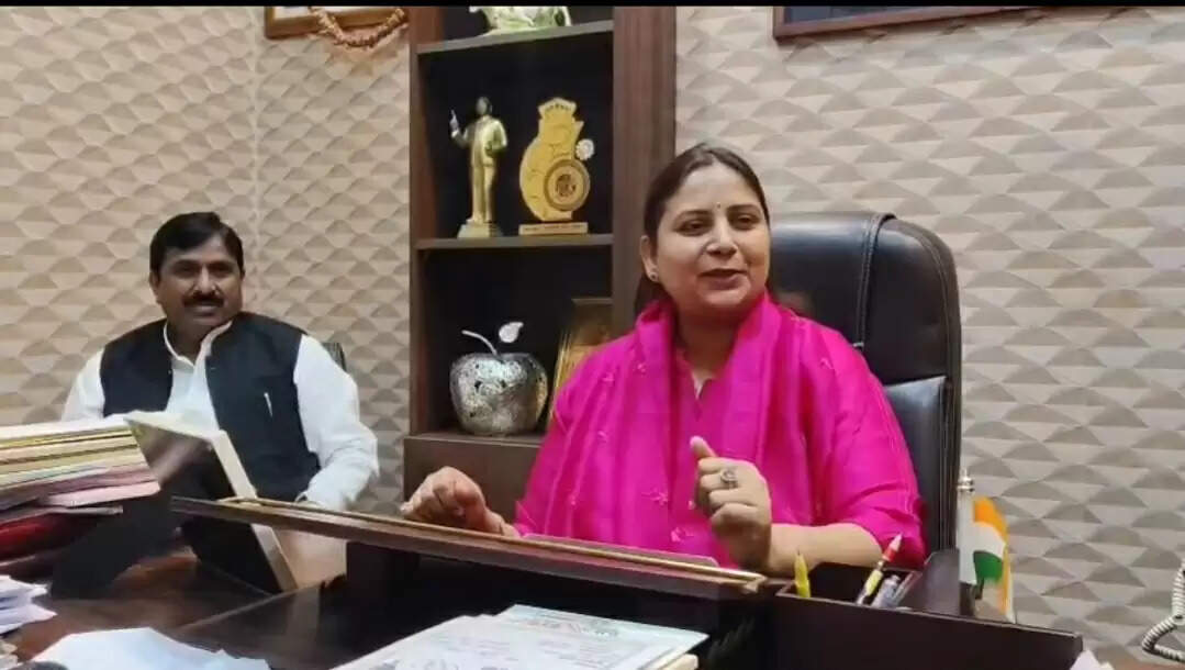 मुरादाबाद में लूट की घटना से फैली दहशत, सुरक्षा गार्ड घायल