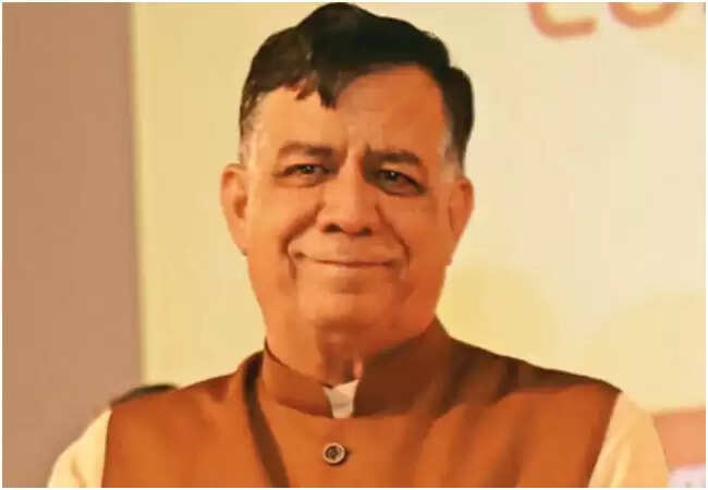 शिकागो में प्रवासी भारतीयों को संबोधित करते सतीश महाना ने उत्तर प्रदेश की प्रगति पर गर्व व्यक्त किया