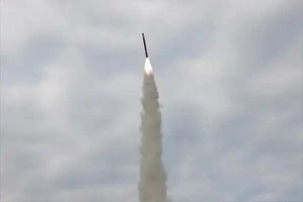 उत्तर कोरिया ने नए ठोस ईंधन इंजन का सफल परीक्षण किया