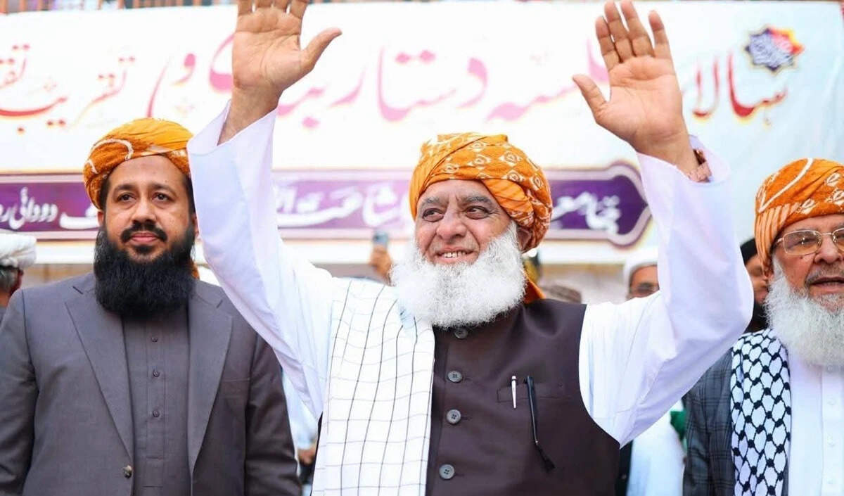 पाकिस्तान की राजनीति में हलचल: फजलुर रहमान का बयान और सरकार की प्रतिक्रिया