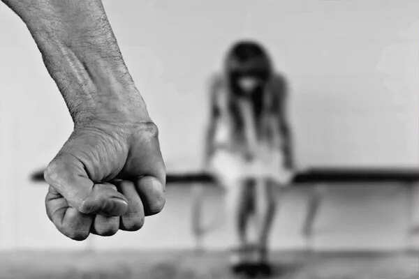 पश्चिम बंगाल में महिला के साथ बर्बरता का मामला, पोर्न फिल्म में काम करने से किया गया इनकार