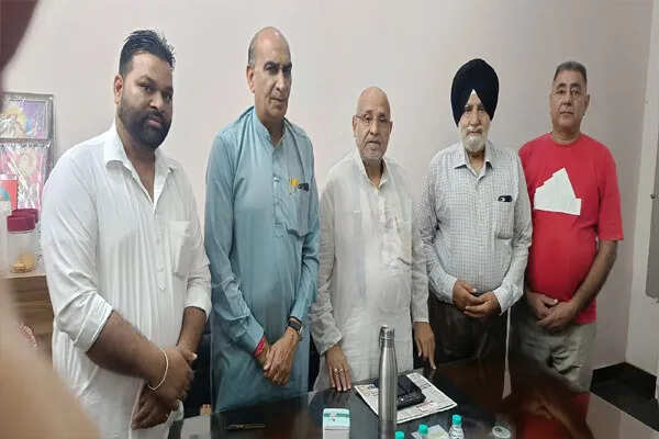 पंजाब की राजनीति पर अविनाश राय खन्ना की तीखी टिप्पणी