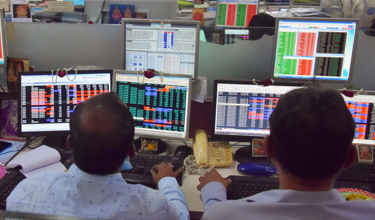 भारतीय शेयर बाजार में भारी गिरावट: निवेशकों में चिंता का माहौल