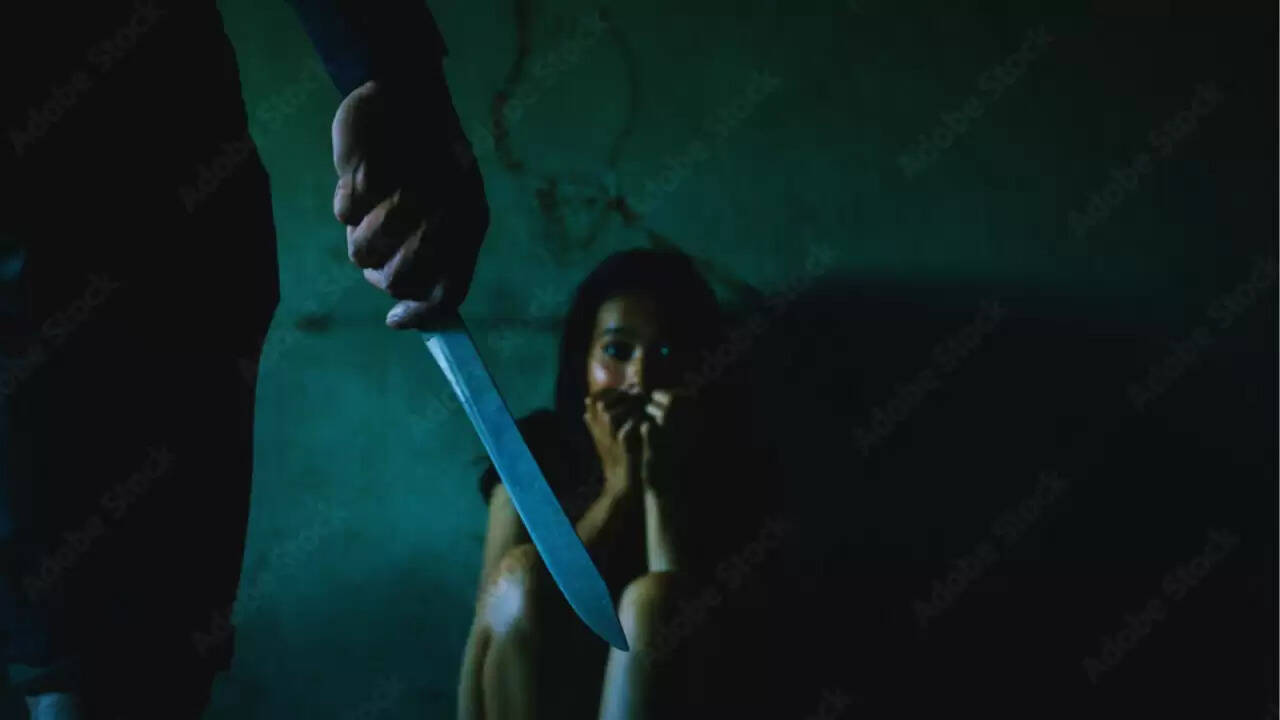 कोलकाता में प्रेमी ने महिला पर किया चाकू से हमला, पुलिस ने तुरंत की कार्रवाई