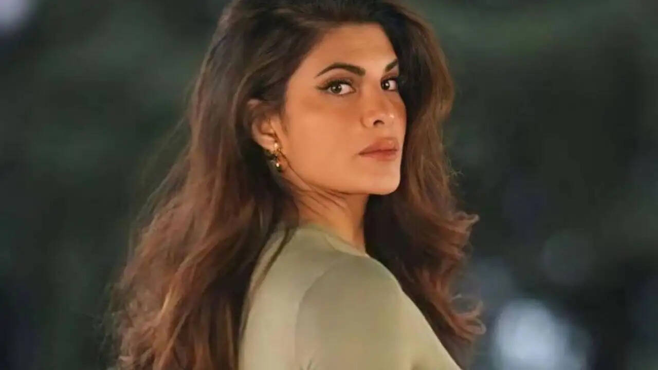 जैकलीन फर्नांडीज के खिलाफ मनी लॉन्ड्रिंग का मामला: कोर्ट ने दिए गंभीर संकेत