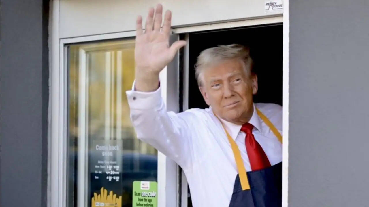 Donald Trump ने PM मोदी को दी बधाई: भारतीय लोकतंत्र में नया मील का पत्थर