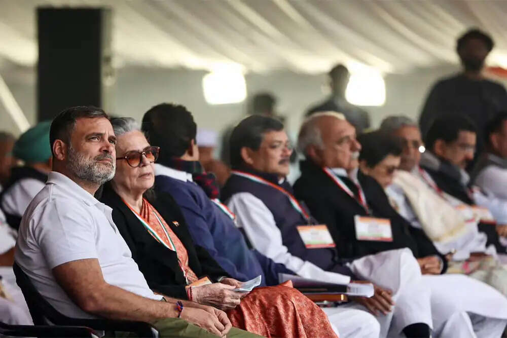 पश्चिम बंगाल और तमिलनाडु में चुनावी हलचल: कांग्रेस की स्थिति पर सवाल