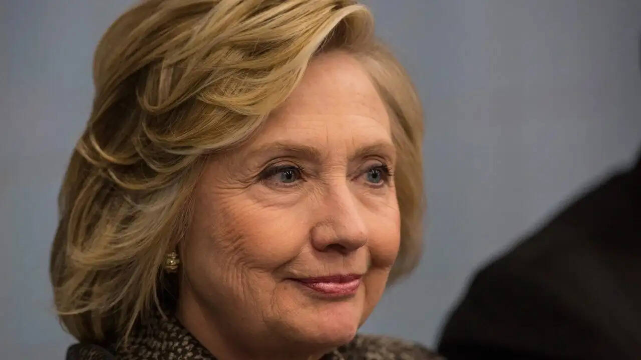 हिलेरी क्लिंटन ने जेफरी एपस्टीन मामले में दी सफाई, ट्रंप पर भी साधा निशाना