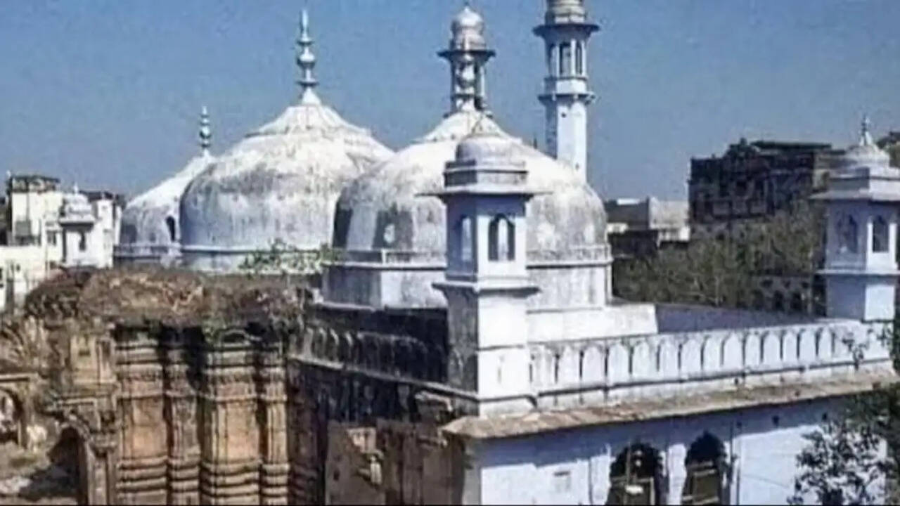ज्ञानवापी मस्जिद और शाही ईदगाह विवाद: सुप्रीम कोर्ट का मध्यस्थता प्रस्ताव अस्वीकृत