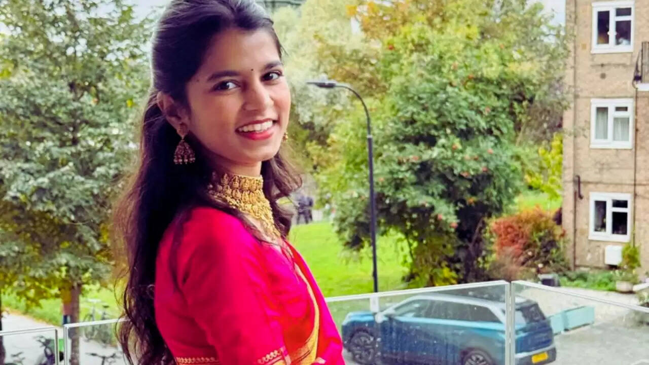 क्या मैथिली ठाकुर बनेंगी बिहार की अगली राजनीतिक आवाज? जानें उनके इरादे
