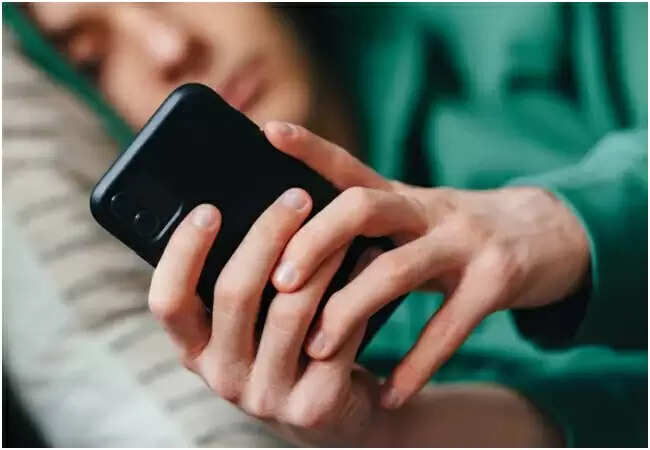 ऑनलाइन गेमिंग के खतरे: बच्चों की सुरक्षा पर ध्यान देने की आवश्यकता
