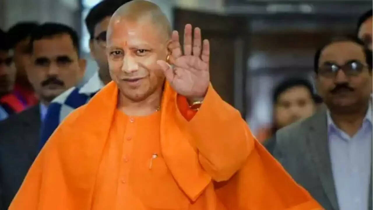 उत्तर प्रदेश में 23 आईएएस अधिकारियों का तबादला, नए जिलाधिकारियों की नियुक्ति