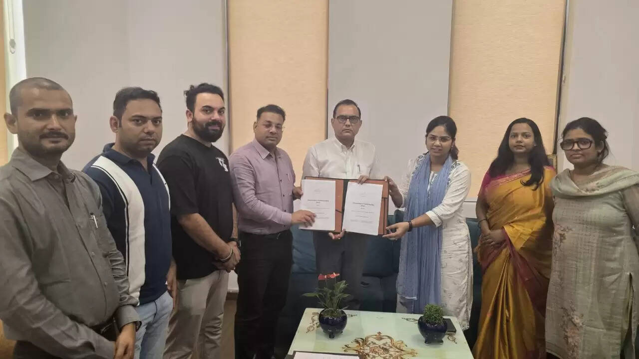 नोएडा ने स्वच्छता सर्वेक्षण में हासिल की शीर्ष स्थिति, बिठूर के साथ समझौता