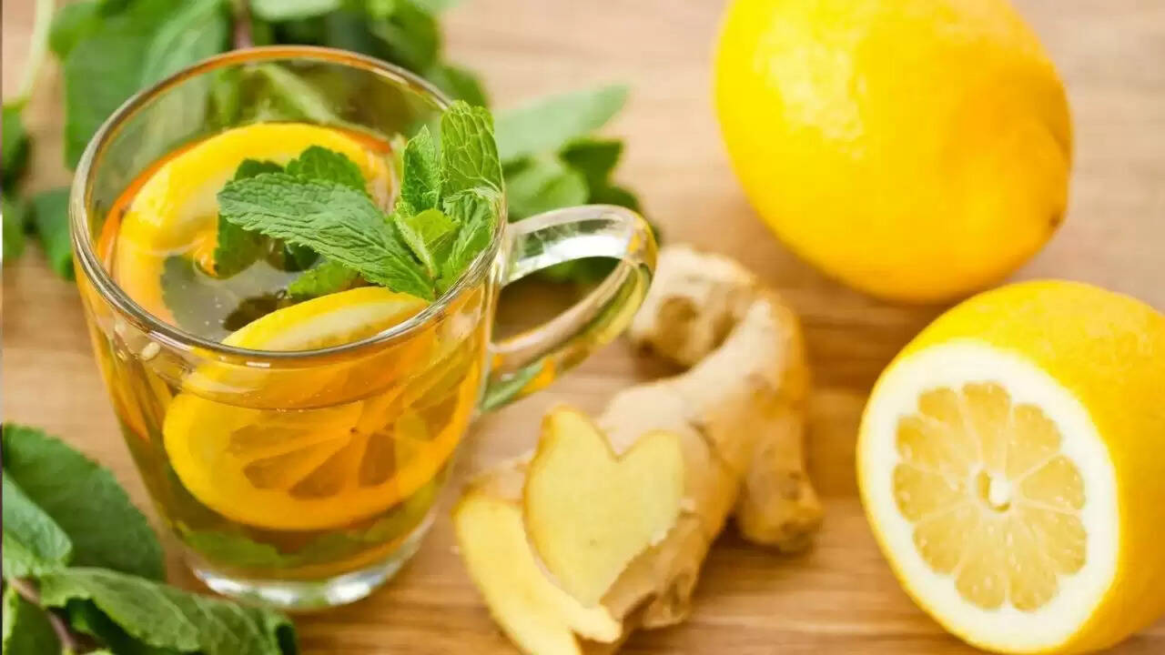 प्रदूषण से राहत के लिए प्रभावी डिटॉक्स ड्रिंक्स