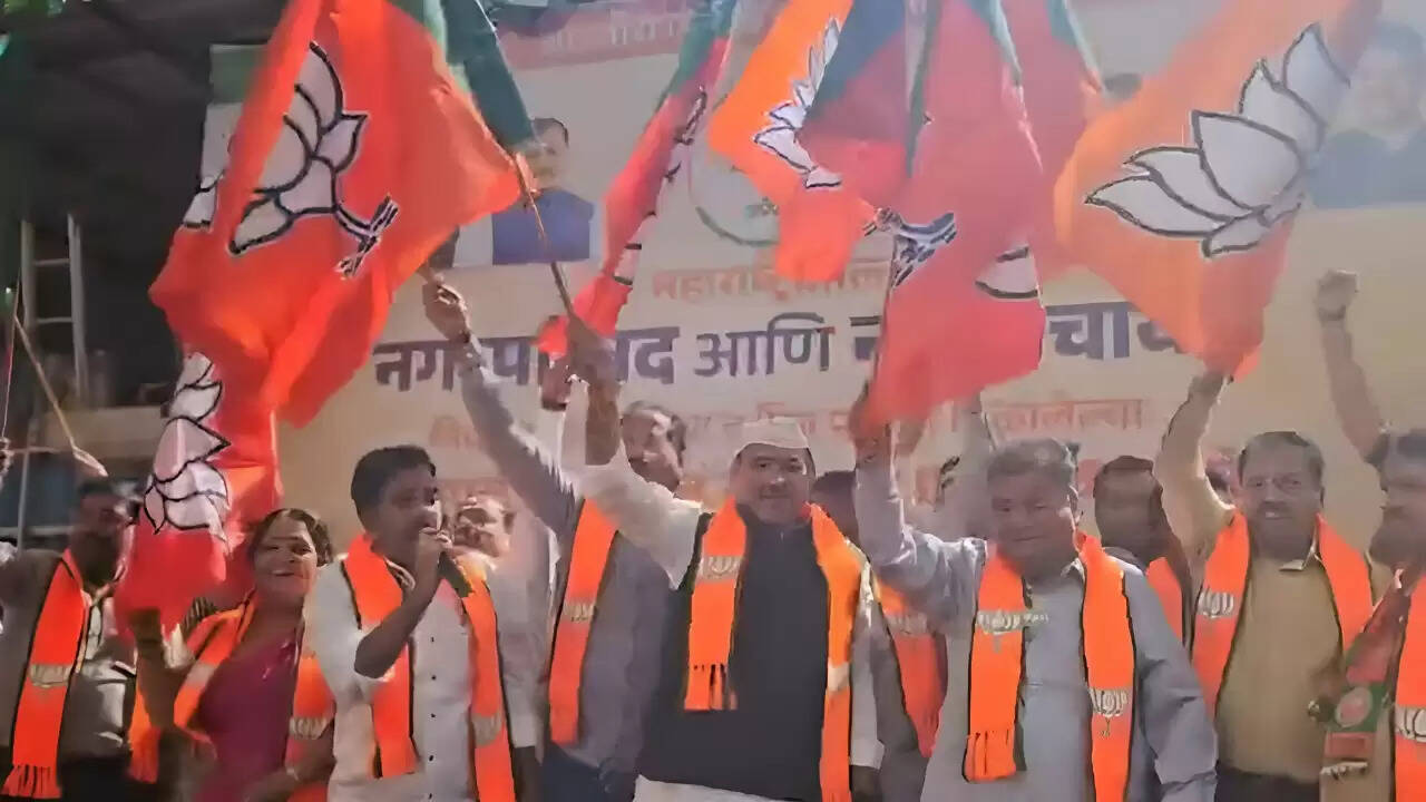 महायुति गठबंधन की स्थानीय निकाय चुनावों में शानदार जीत