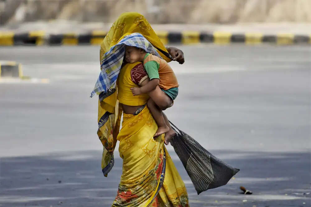 दिल्ली और एनसीआर में मौसम में बदलाव, गर्मी से मिली राहत