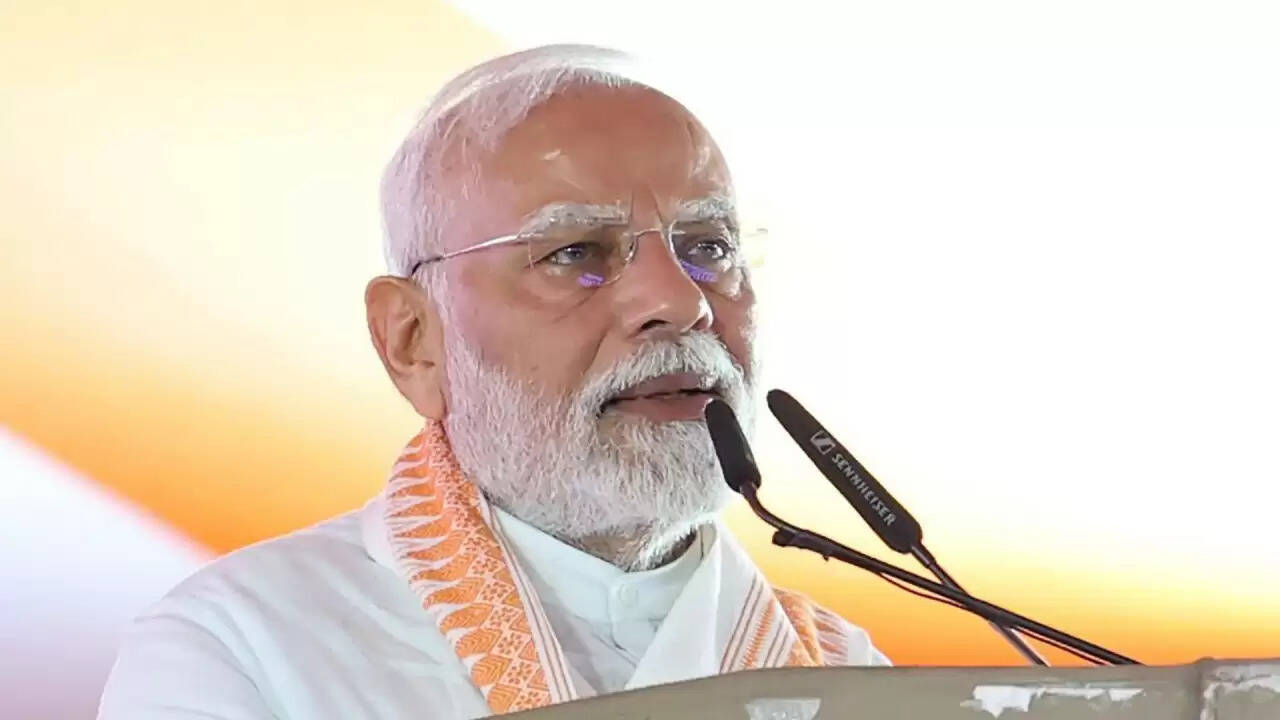 PM Modi का वाराणसी दौरा: विकास परियोजनाओं का उद्घाटन और किसान सम्मान निधि की किस्त जारी