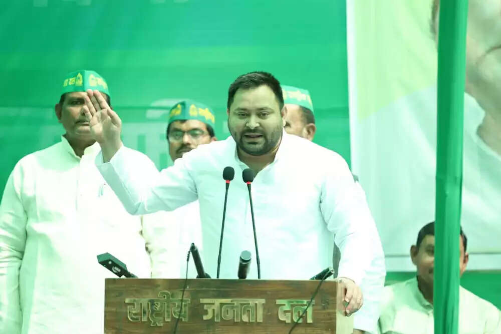 तेजस्वी यादव की नई वोटर अधिकार यात्रा, कांग्रेस में मचा हड़कंप