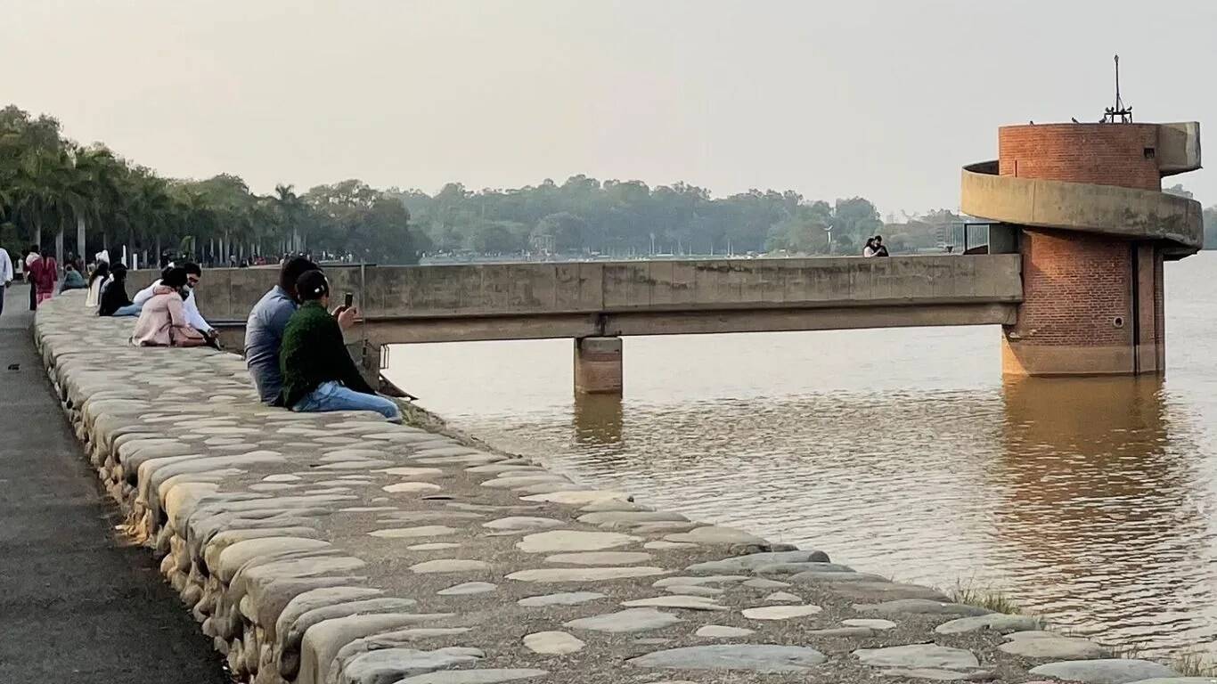 सुखना लेक की स्थिति गंभीर, प्रशासन ने लिया सुधार का निर्णय