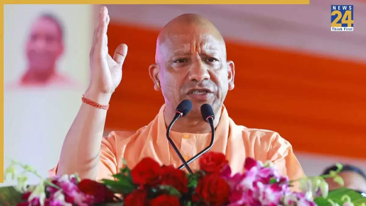 सीएम योगी का शिक्षक दिवस पर बड़ा ऐलान: मानदेय में वृद्धि और कैशलेस इलाज