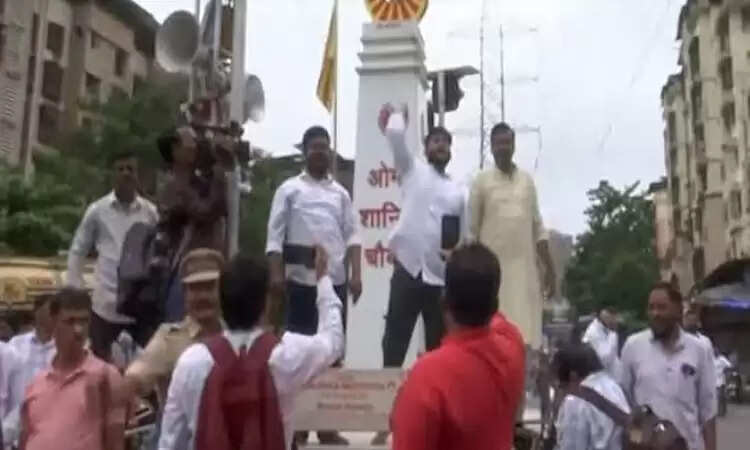 महाराष्ट्र में भाषा विवाद पर व्यापारियों का प्रदर्शन, मनसे ने निकाली रैली