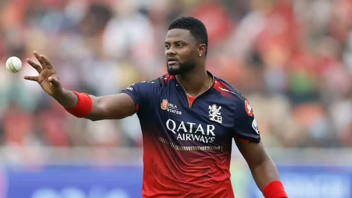 RCB के रोमारियो शेफर्ड ने एक गेंद पर बनाए 22 रन, तोड़ा विश्व रिकॉर्ड