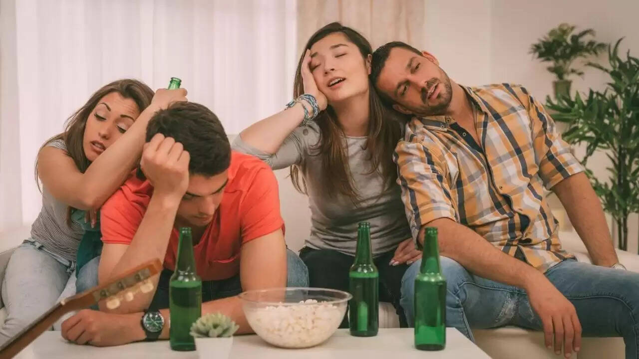 2026 का स्वागत: हैंगओवर से राहत के प्रभावी उपाय