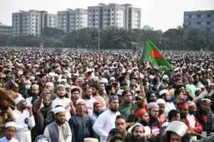 बांग्लादेश में हादी हत्या पर छात्रों का उग्र विरोध, सरकार को 24 घंटे का अल्टीमेटम