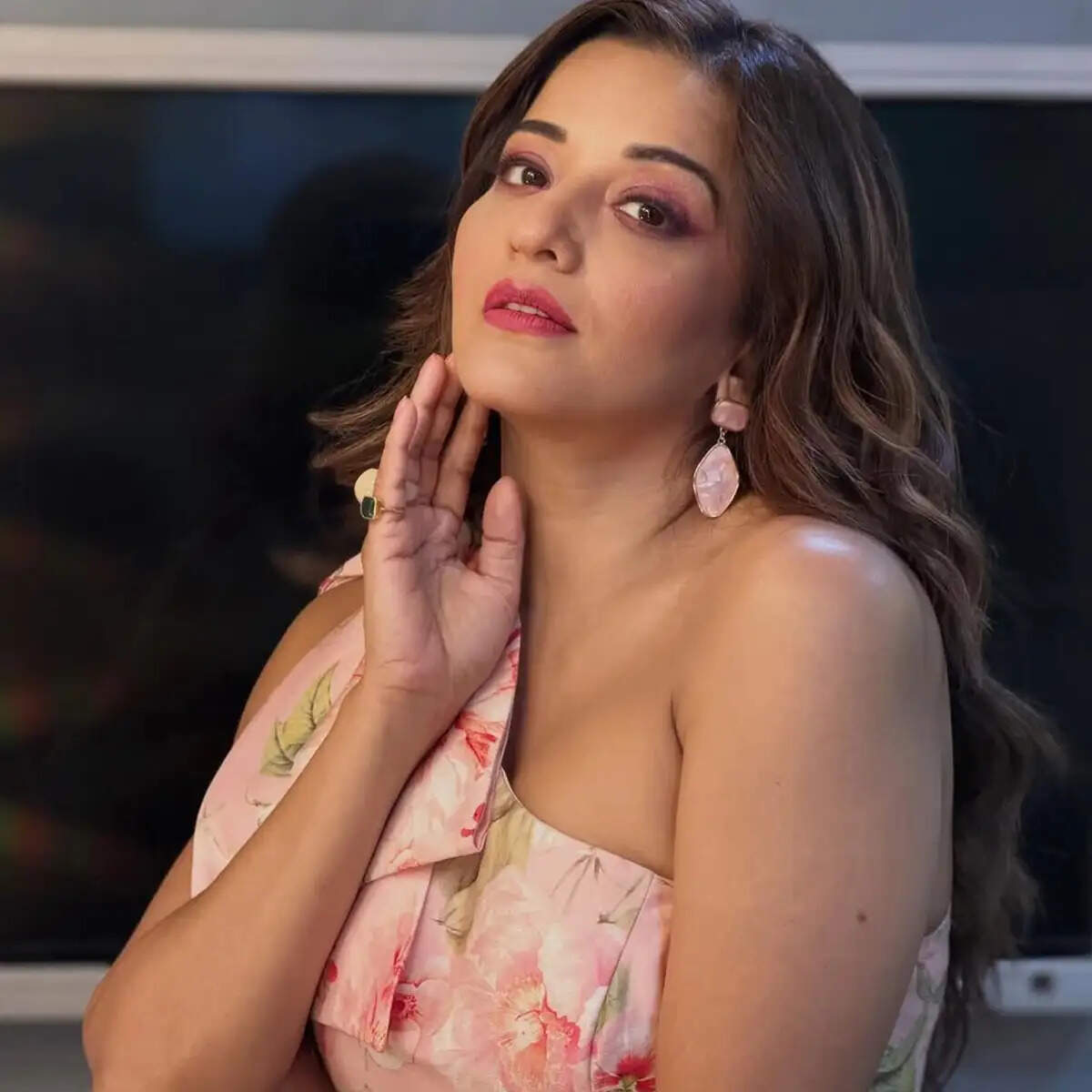 मोनालिसा ने मां बनने की इच्छा जताई, साझा की अपनी भावनाएं