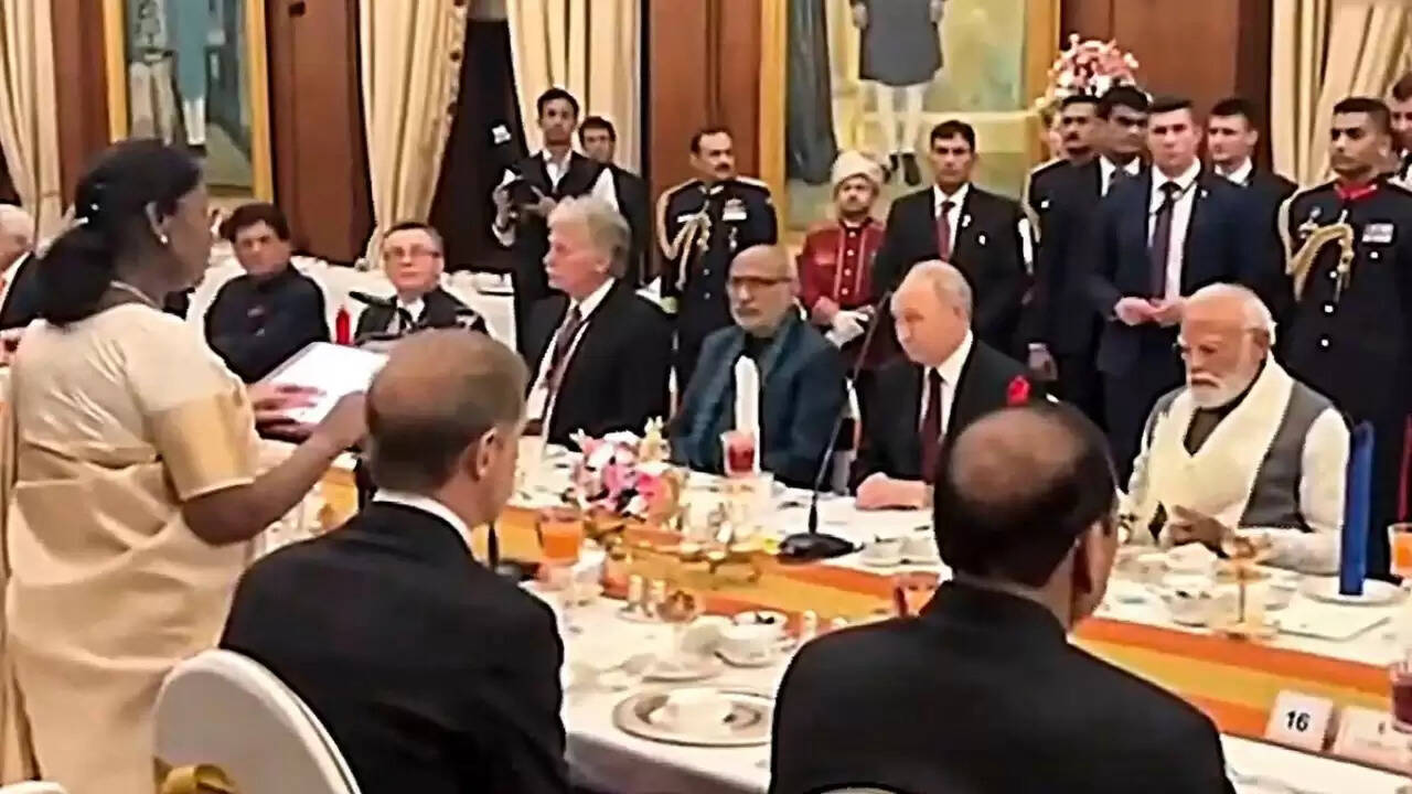 रूसी राष्ट्रपति पुतिन के सम्मान में भव्य भोज: भारत-रूस संबंधों की नई ऊँचाई