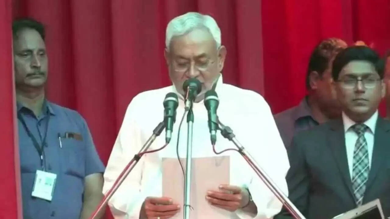 नीतीश कुमार की दसवीं बार मुख्यमंत्री पद की शपथ, समारोह की तैयारियां जोरों पर