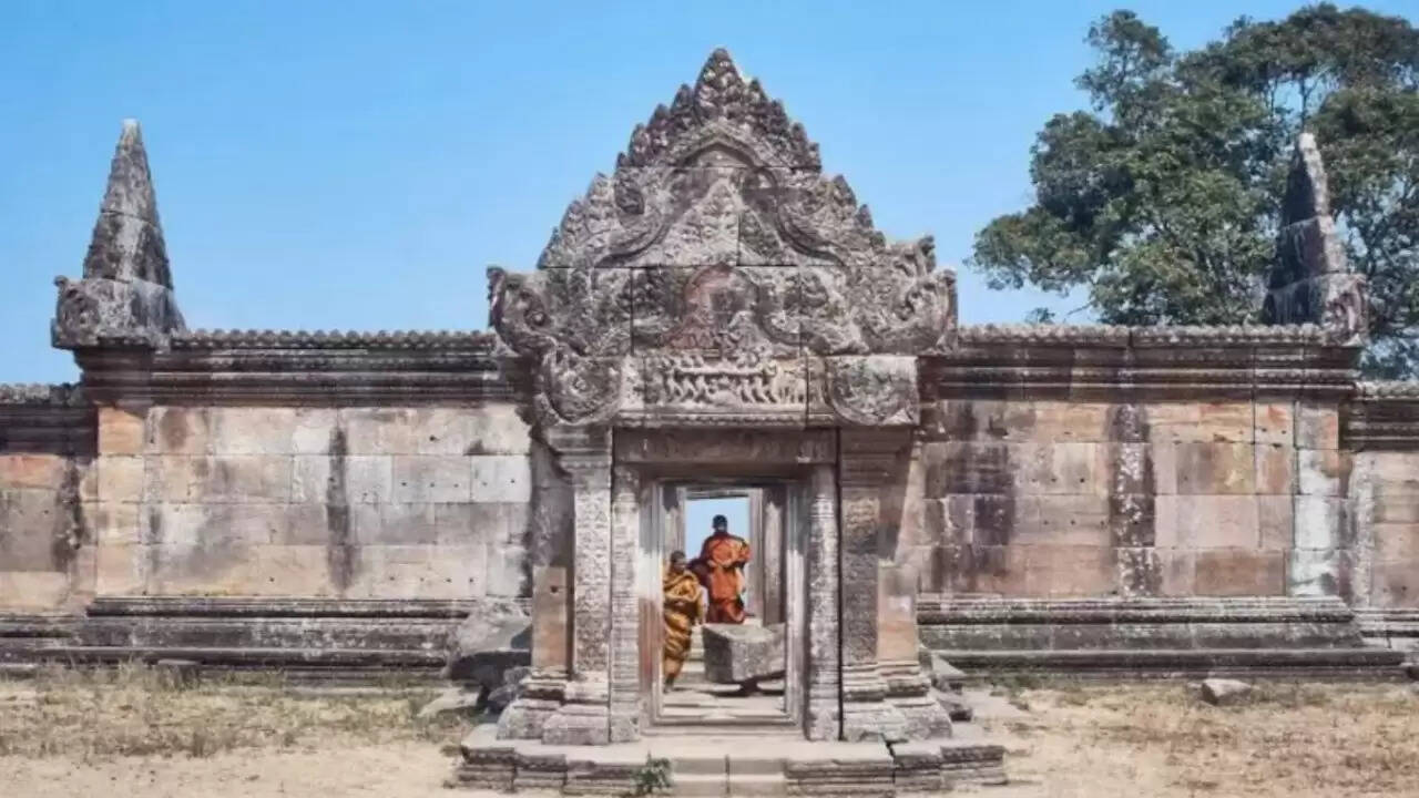 थाईलैंड-कंबोडिया सीमा विवाद: ऐतिहासिक मंदिर के लिए संघर्ष में 16 की मौत