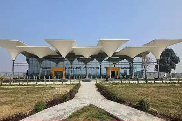 हलवारा एयरपोर्ट से उड़ानों का नया शेड्यूल: यात्रियों के लिए महत्वपूर्ण जानकारी