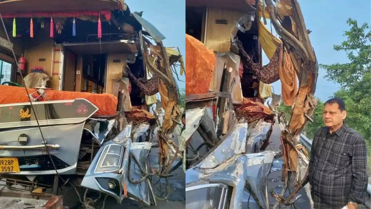 फिरोजाबाद में आगरा-लखनऊ एक्सप्रेसवे पर भयानक बस दुर्घटना