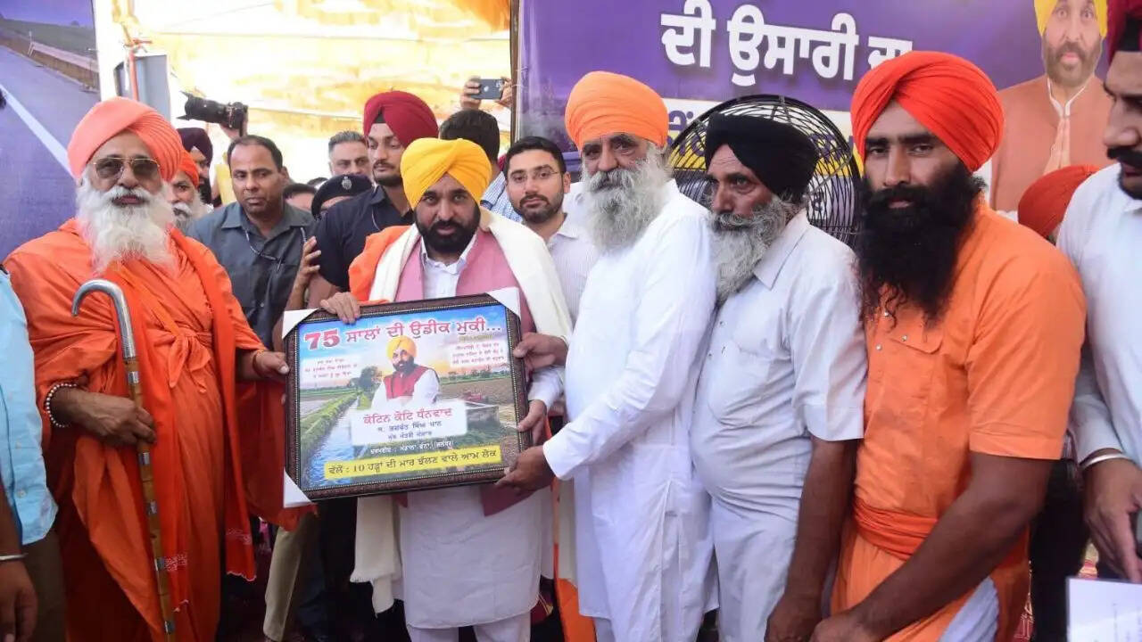 मुख्यमंत्री भगवंत सिंह मान ने शाहकोट में बाढ़ सुरक्षा सड़क परियोजना का किया उद्घाटन