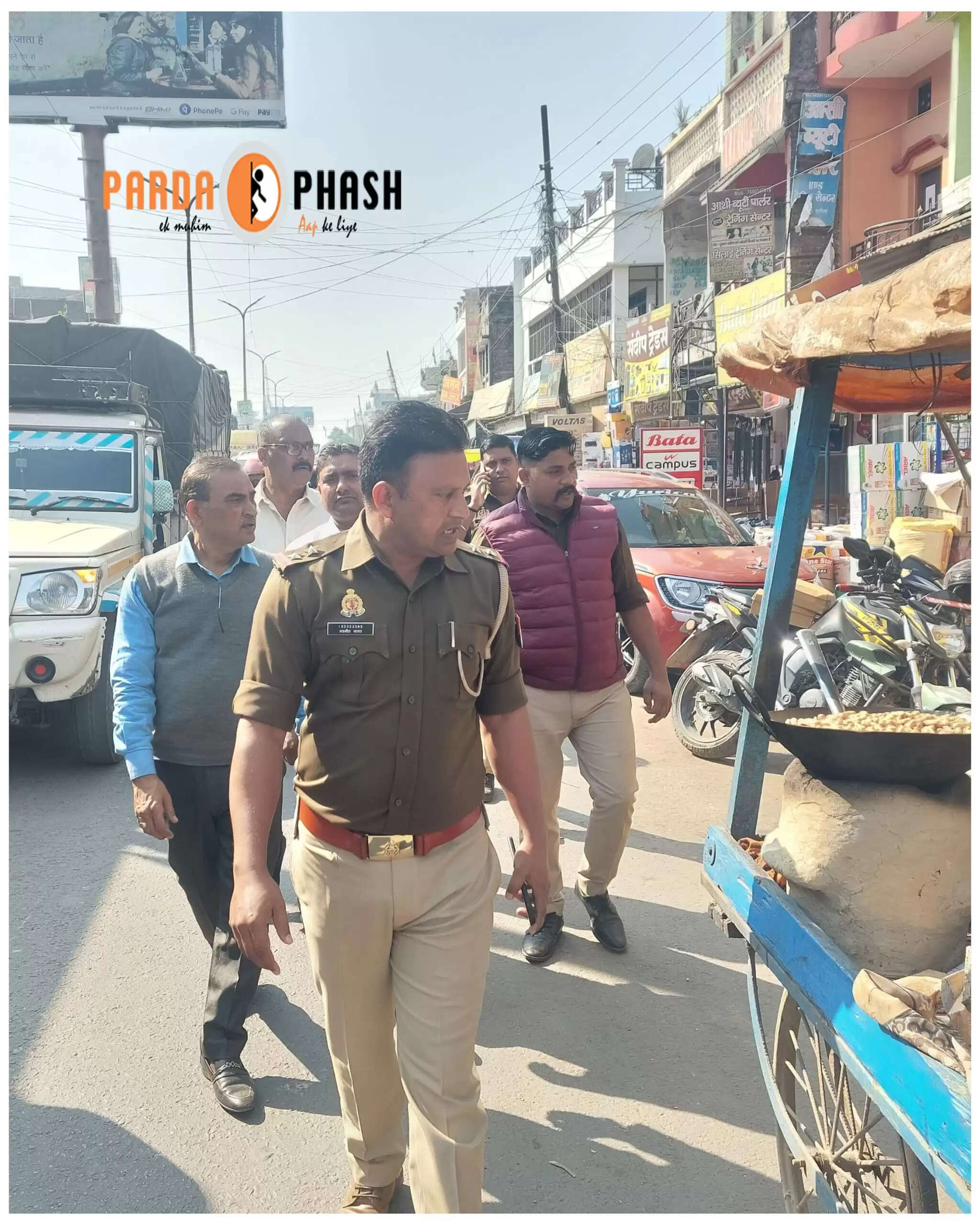 सोनौली में ई-रिक्शा और ठेले के अतिक्रमण पर प्रशासन की सख्त कार्रवाई