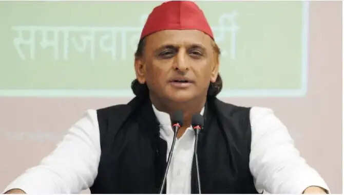 अखिलेश यादव का आरोप: पश्चिम बंगाल में चुनावों में केंद्रीय बलों का दुरुपयोग